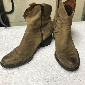 Born suede boots